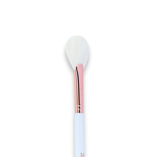 Fan Brush (Medium) For Precision Face Highlights - BLF 244