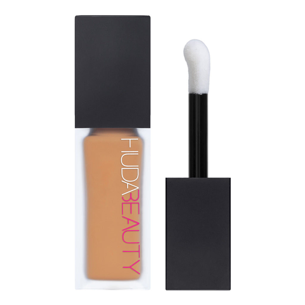 HUDA BEAUTY LIQUID CONCEALER