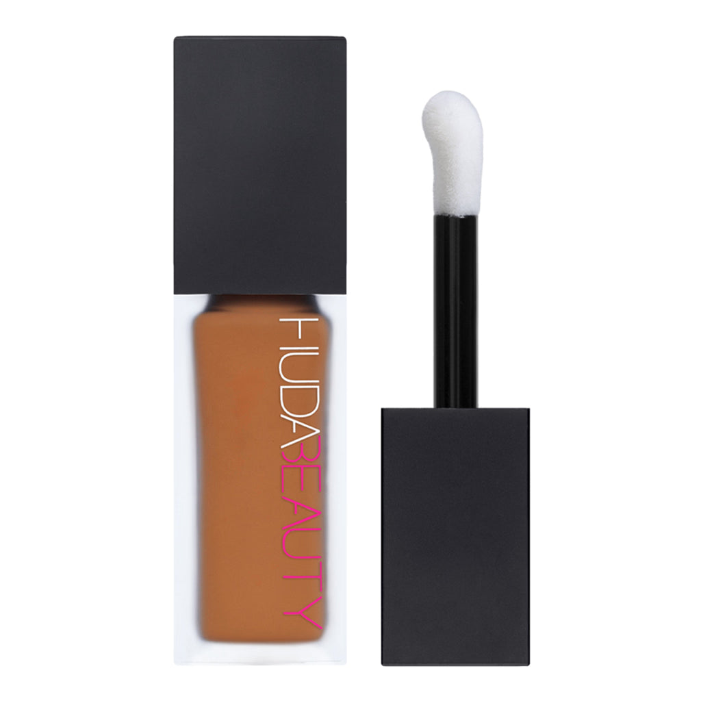 HUDA BEAUTY LIQUID CONCEALER