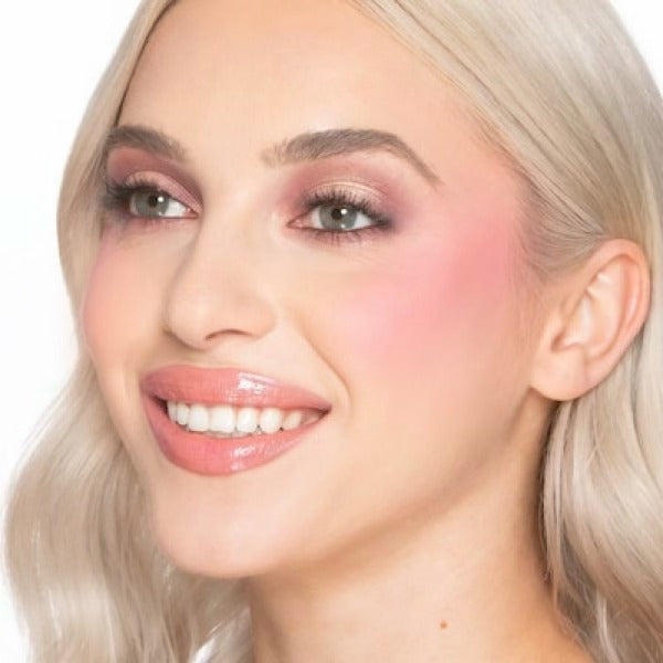 Cloud Crush Blurring Powder Blush