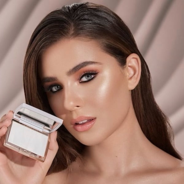 Iced Out Illuminating Powder Highlighter